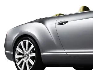 Nuova Bentley Continental GTC - 15