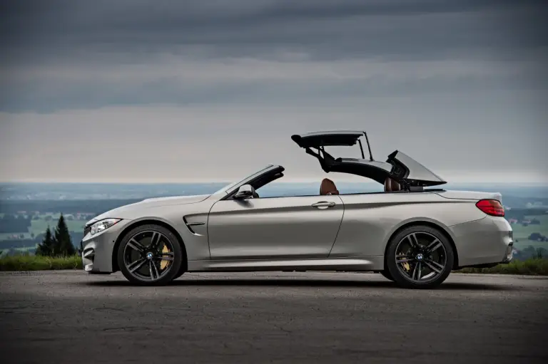 Nuova BMW M4 Cabrio - 154