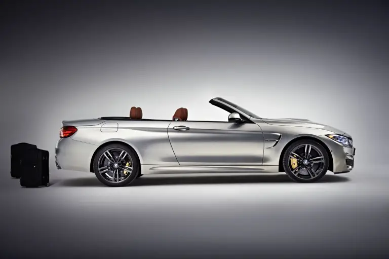 Nuova BMW M4 Cabrio - 165