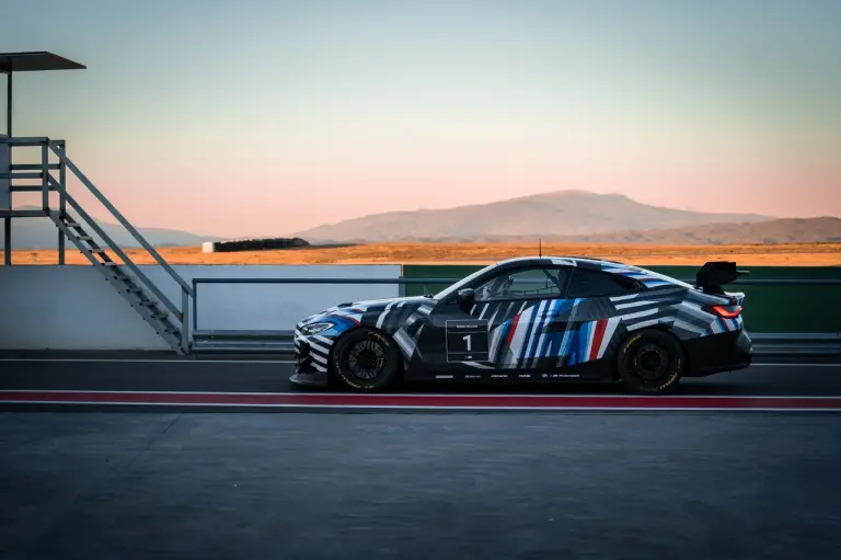 Nuova BMW M4 GT4 prototipo - Foto - 27