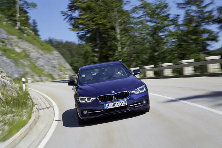 Nuova BMW Serie 3 - MEGA GALLERY - 19