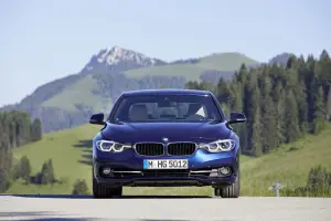 Nuova BMW Serie 3 - MEGA GALLERY