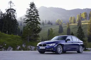 Nuova BMW Serie 3 - MEGA GALLERY