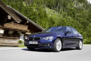 Nuova BMW Serie 3 - MEGA GALLERY