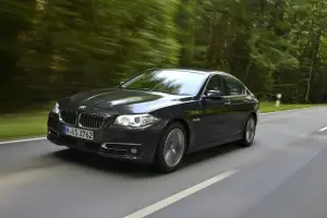 Nuova BMW Serie 5 (518d e 520d) - 8