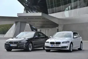 Nuova BMW Serie 5 (518d e 520d) - 12