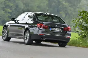 Nuova BMW Serie 5 (518d e 520d) - 31