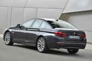 Nuova BMW Serie 5 (518d e 520d) - 36