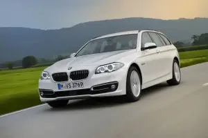 Nuova BMW Serie 5 (518d e 520d)