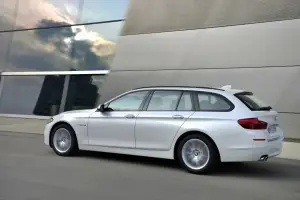 Nuova BMW Serie 5 (518d e 520d)