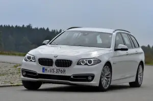 Nuova BMW Serie 5 (518d e 520d) - 76