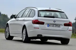 Nuova BMW Serie 5 (518d e 520d) - 77