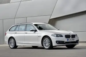 Nuova BMW Serie 5 (518d e 520d)