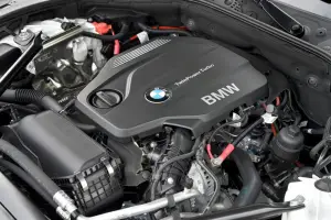 Nuova BMW Serie 5 (518d e 520d) - 83