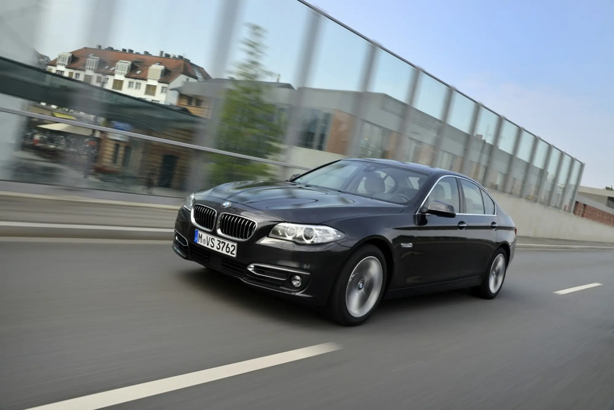 Nuova BMW Serie 5 (518d e 520d) - 88