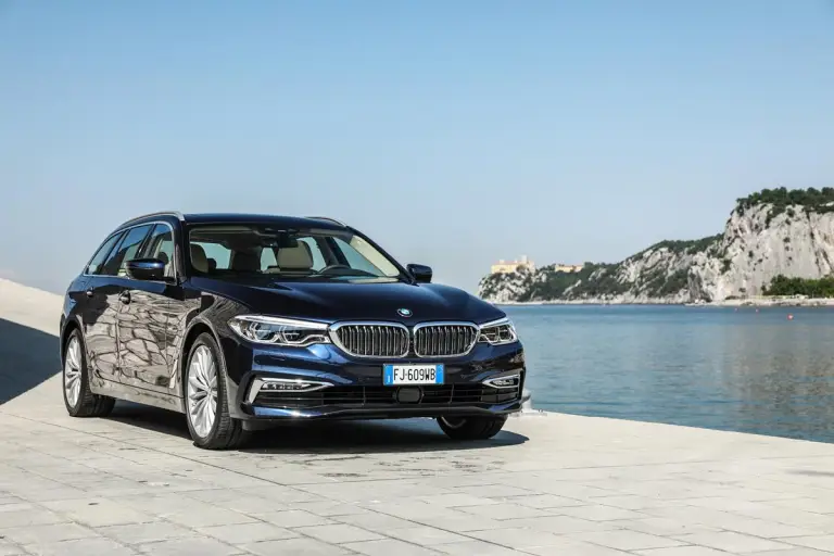 Nuova BMW Serie 5 Touring  - 12