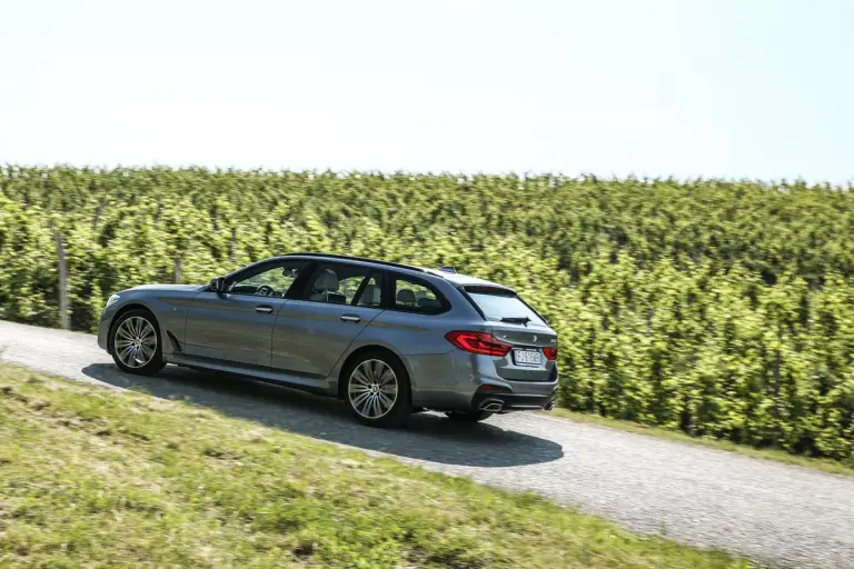 Nuova BMW Serie 5 Touring  - 131