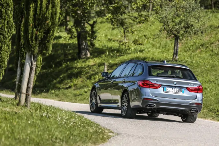Nuova BMW Serie 5 Touring  - 234