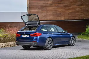 Nuova BMW Serie 5 Touring  - 239