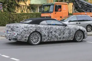 Nuova BMW Serie 8 cabrio foto spia 18 novembre 2016