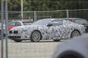 Nuova BMW Serie 8 foto spia 19 settembre 2016 - 1