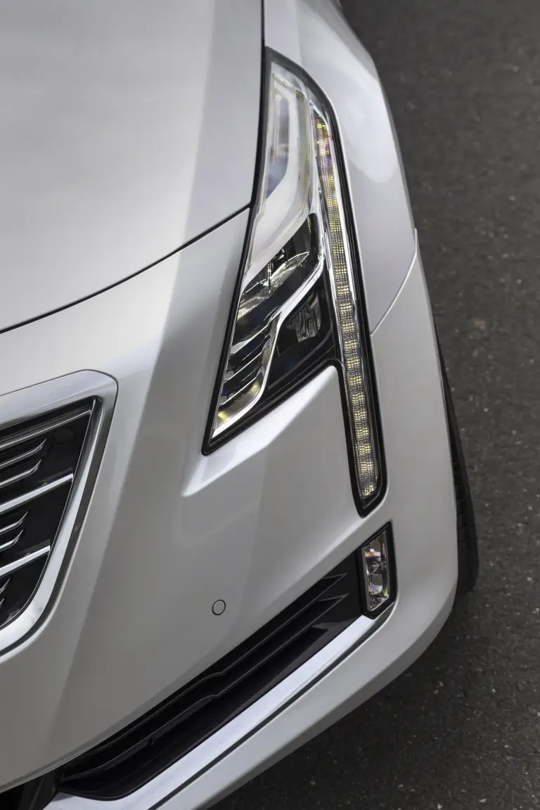 Nuova Cadillac CT6 - 46