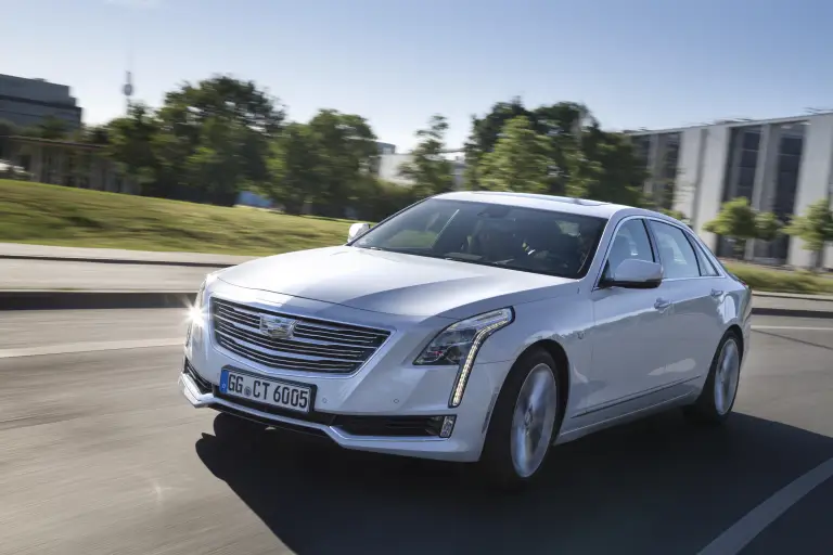 Nuova Cadillac CT6 - 15