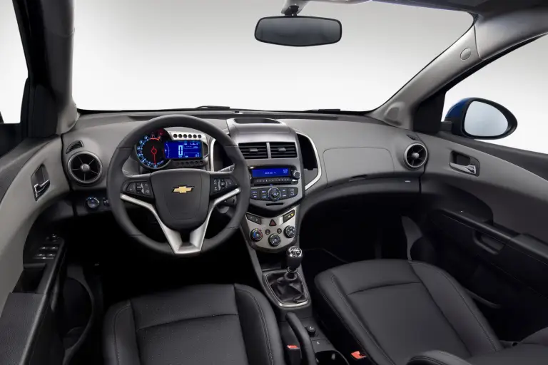 Nuova Chevrolet Aveo - 9