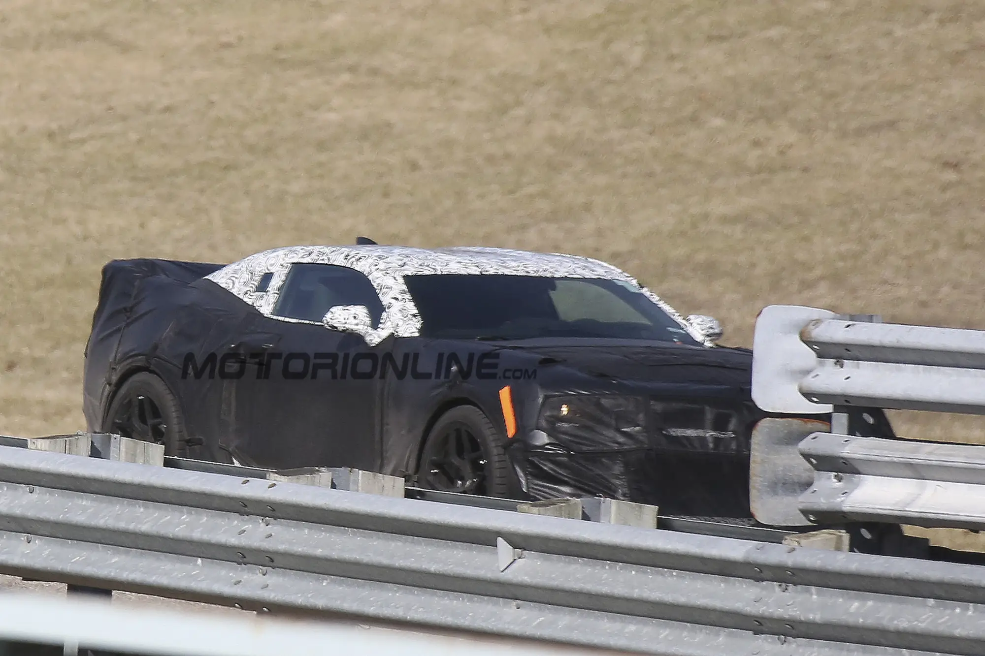 Nuova Chevrolet Camaro Z28 - Foto spia 15-04-2016 - 2