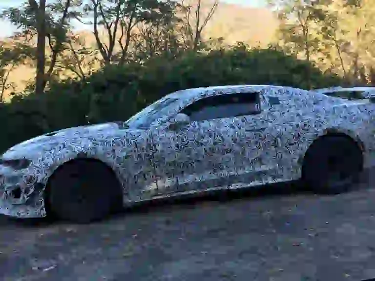 Nuova Chevrolet Camaro Z/28 foto spia 19 ottobre 2016 - 4