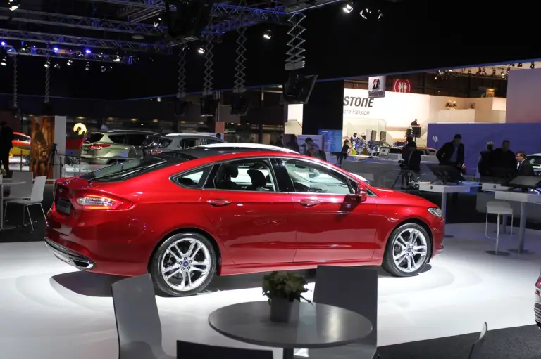 Nuova Ford Mondeo - Salone di Parigi 2012 - 10