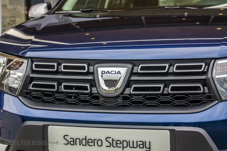 Nuova Gamma Dacia 2017 - Anteprima Test Drive - 17