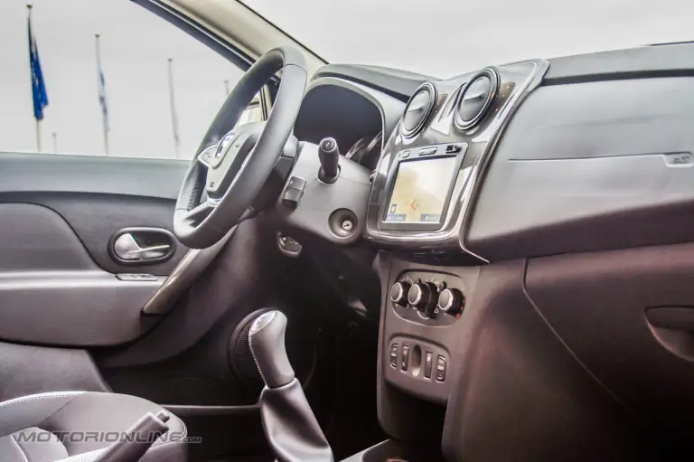 Nuova Gamma Dacia 2017 - Anteprima Test Drive - 21