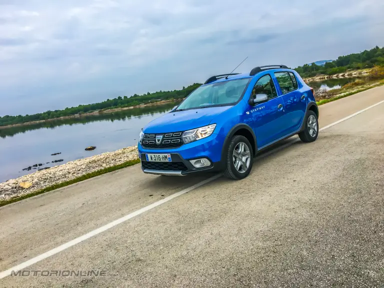 Nuova Gamma Dacia 2017 - Anteprima Test Drive - 27