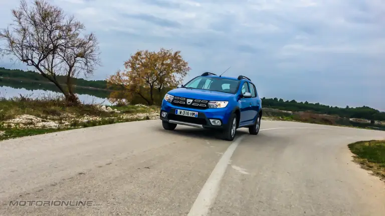 Nuova Gamma Dacia 2017 - Anteprima Test Drive - 29