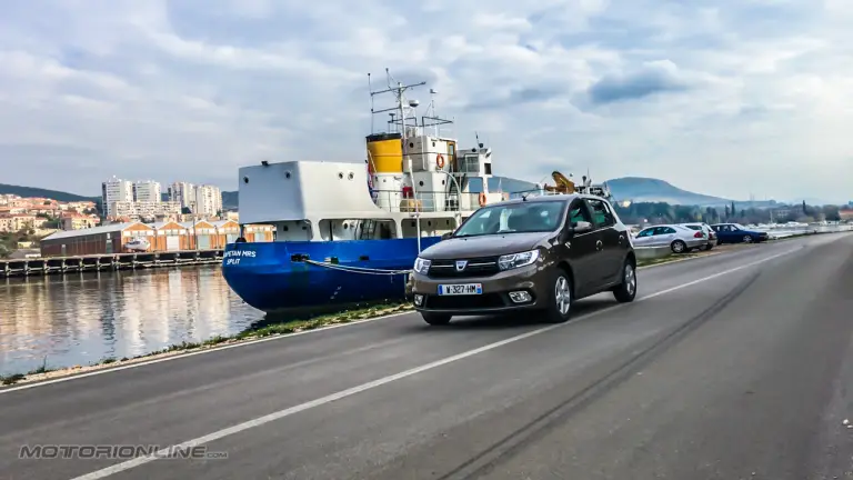 Nuova Gamma Dacia 2017 - Anteprima Test Drive - 32