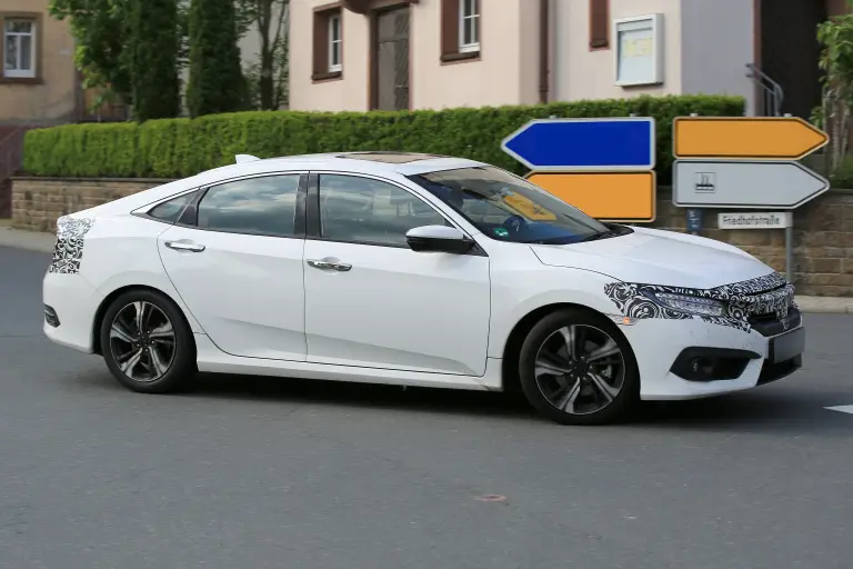 Nuova Honda Civic - 12