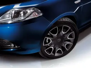 Nuova Lancia Ypsilon S MOMODESIGN