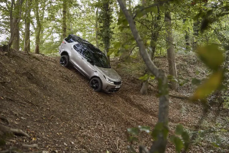 Nuova Land Rover Discovery - facelift 2021 - 5