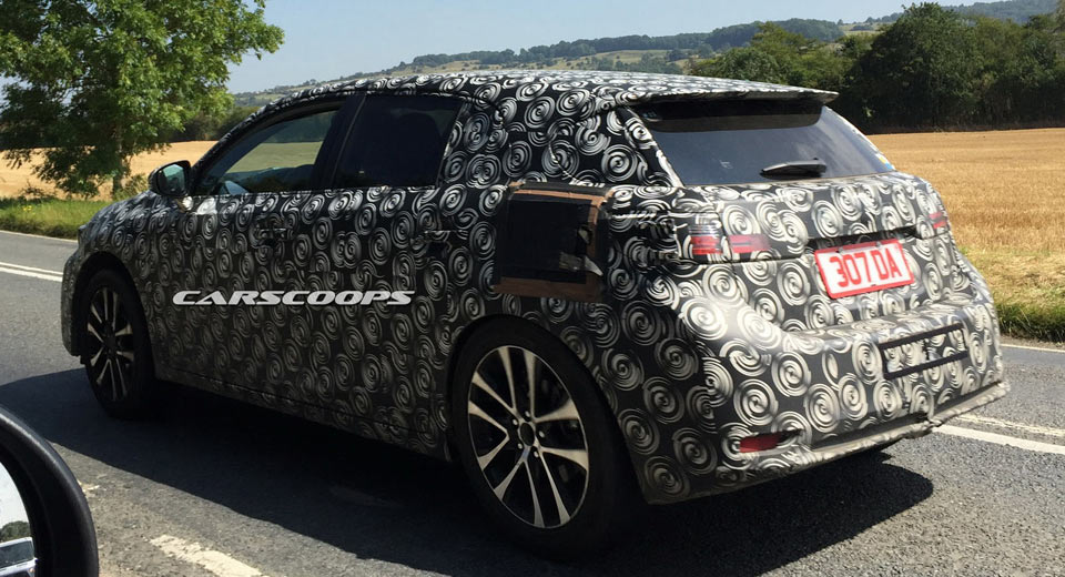 Nuova Lexus CT foto spia 31 agosto 2016
