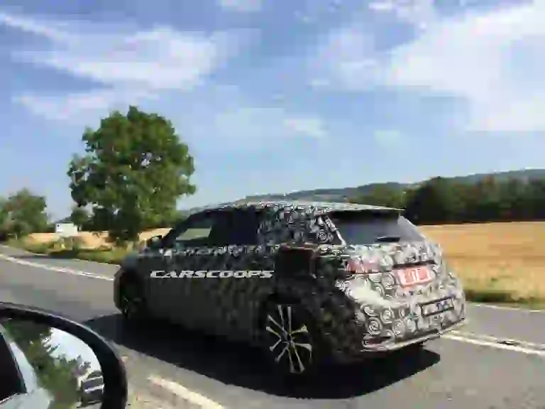 Nuova Lexus CT foto spia 31 agosto 2016 - 2