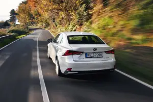 Nuova Lexus IS