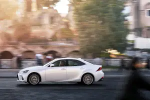 Nuova Lexus IS