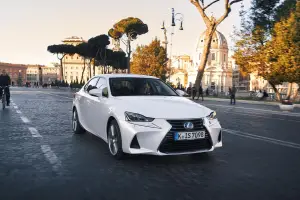 Nuova Lexus IS - 24