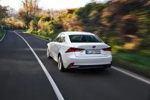 Nuova Lexus IS - 27