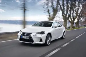 Nuova Lexus IS