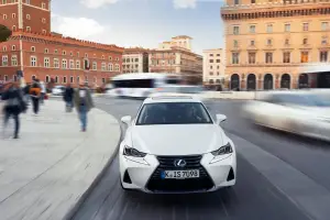 Nuova Lexus IS