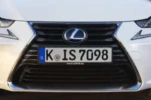 Nuova Lexus IS