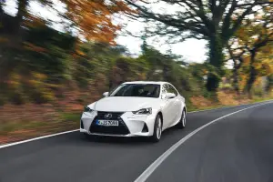 Nuova Lexus IS