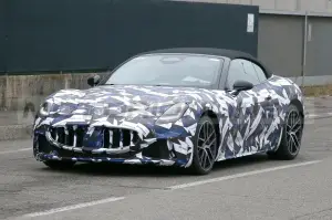 Nuova Maserati GranCabrio - Foto Spia 24-10-2022 - 5
